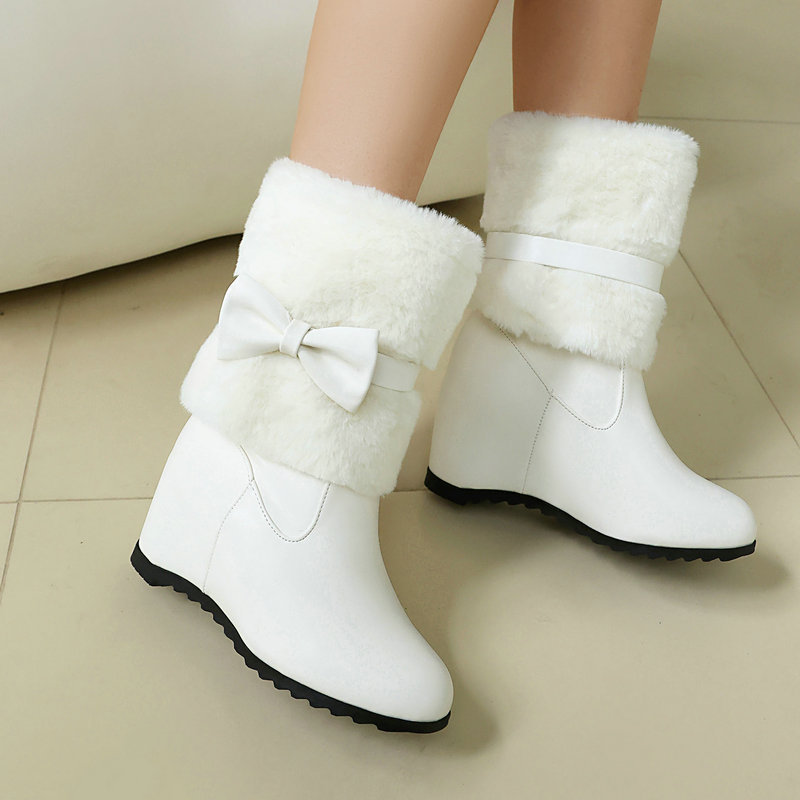 女性用黒白ウィンタースノーブーツ、フェイクファー裏地付きウェ - Snow Boot Fur Lined のレビューと価格