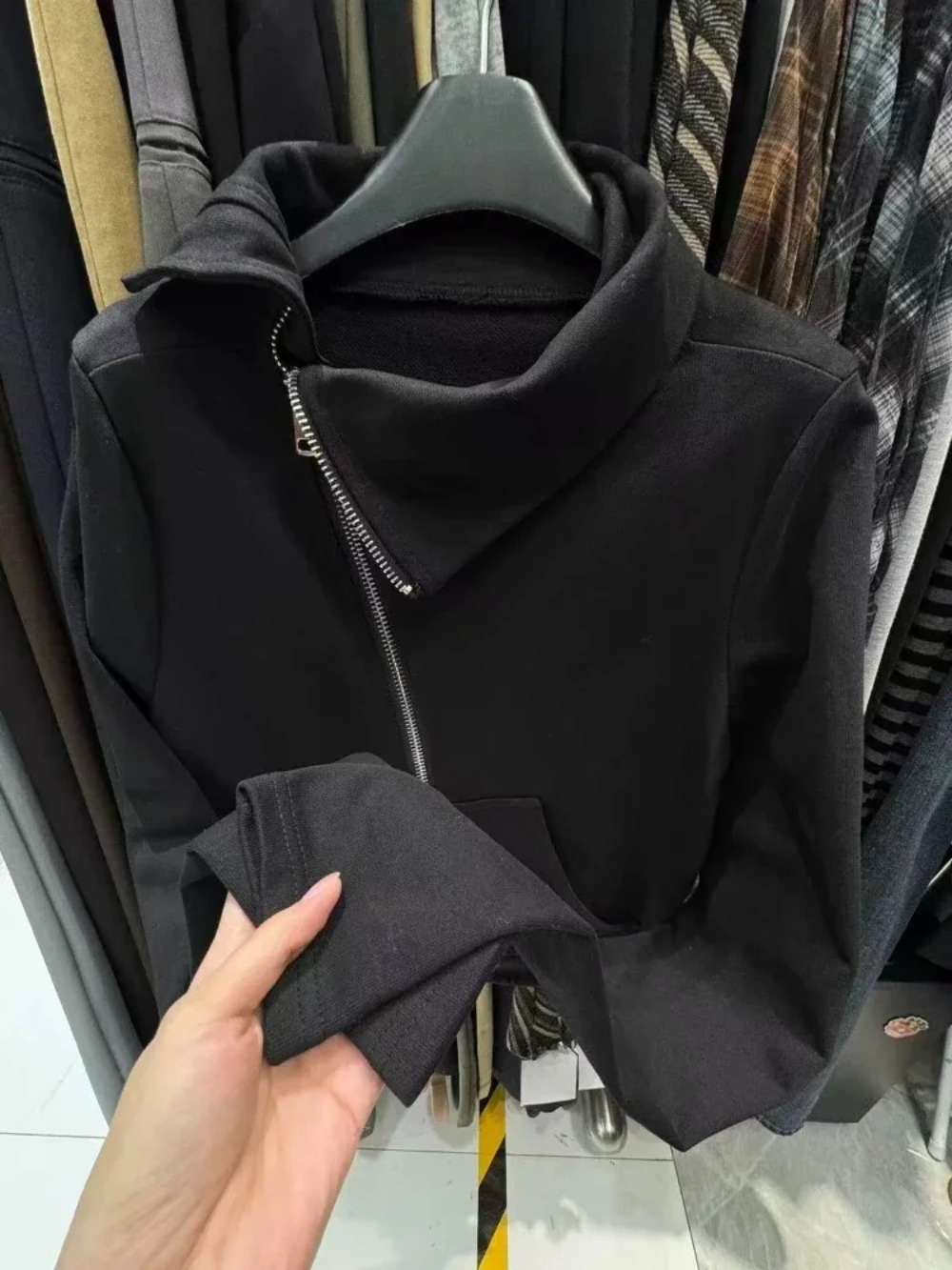 非対称女性服春の新長袖ジッパーパーカールーズカジュアルパーカ - Winter Under Clothing のレビューと価格
